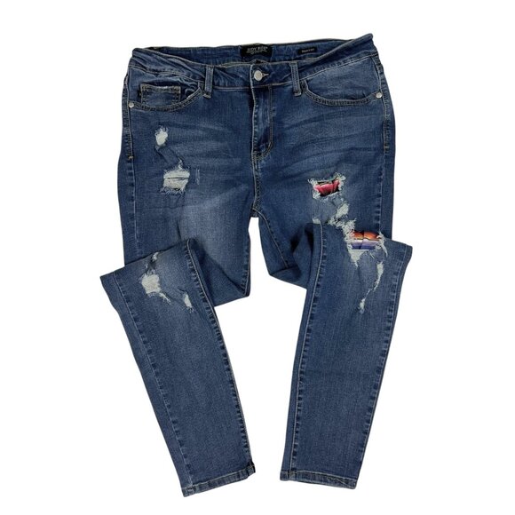 Judy Blue Skinny Fit Jeans Size 15/32 Distressed Mariah Serape Rainbow Patch - Picture 2 of 13